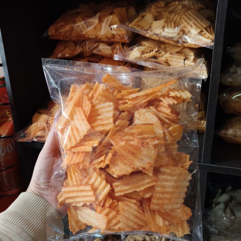 

TES KERIPIK CUBA BALADO & KEJU 200GRAM