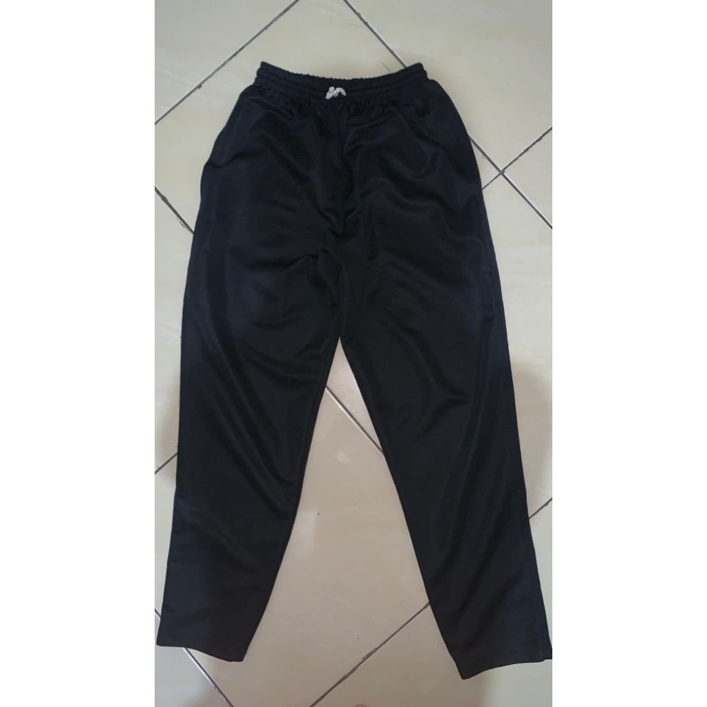 PRELOVED-THRIFT Celana Training