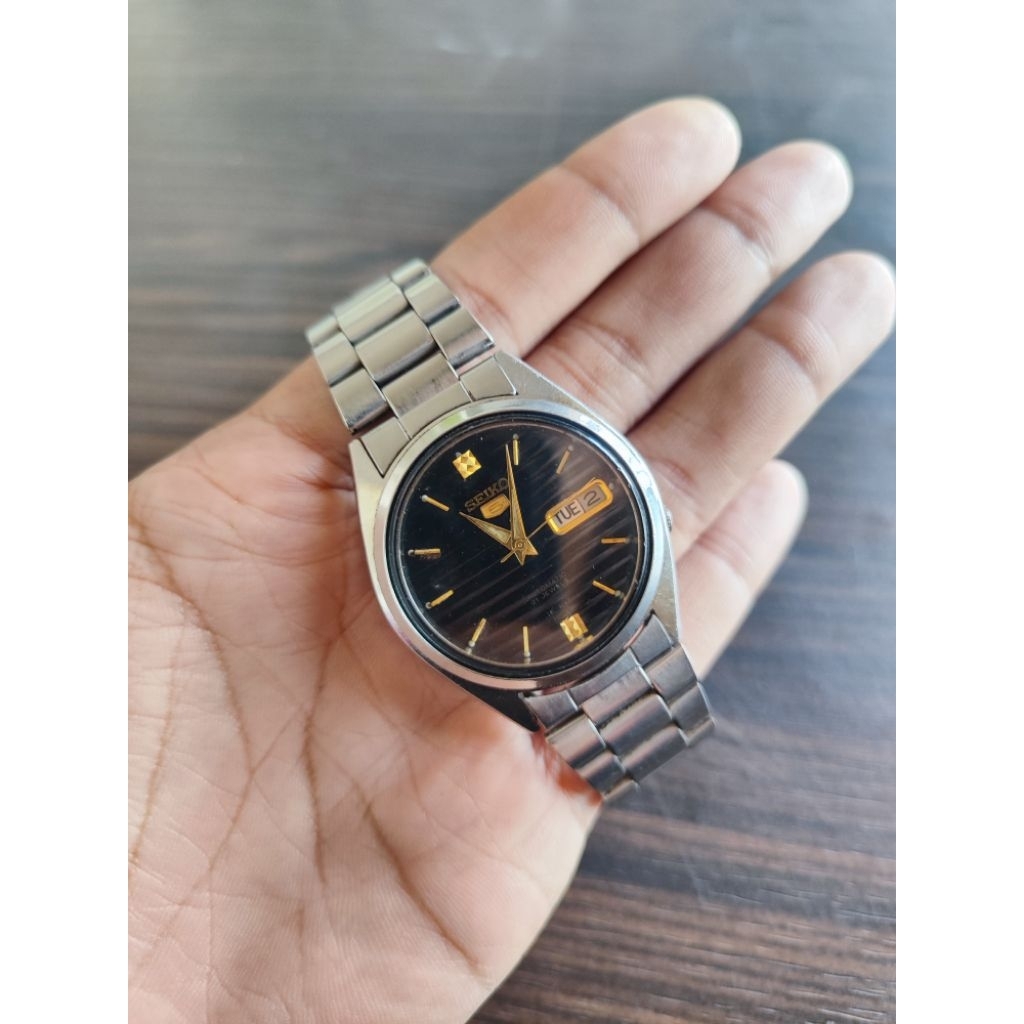 SEIKO 5 CAL 7009 Vintage Dial Hitam