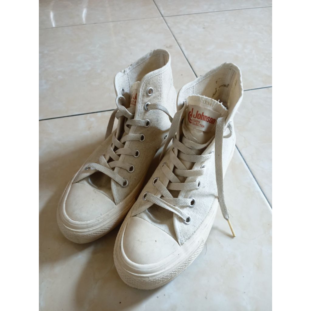sepatu sz 38-39 jhonson