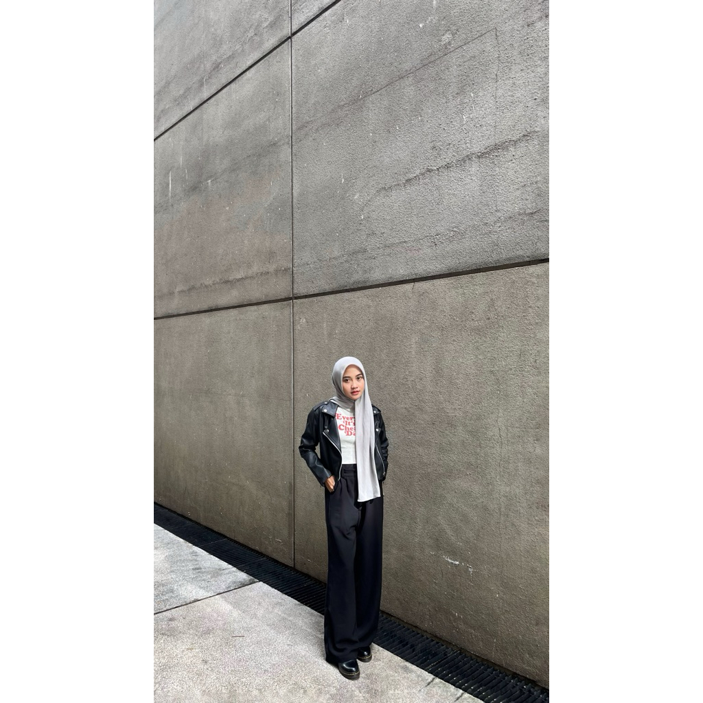 PL JNK x LATI - Jaket Semi Kulit Sintetis Viena Premium Crop Top Women Black Hitam Faux Synthetic Le