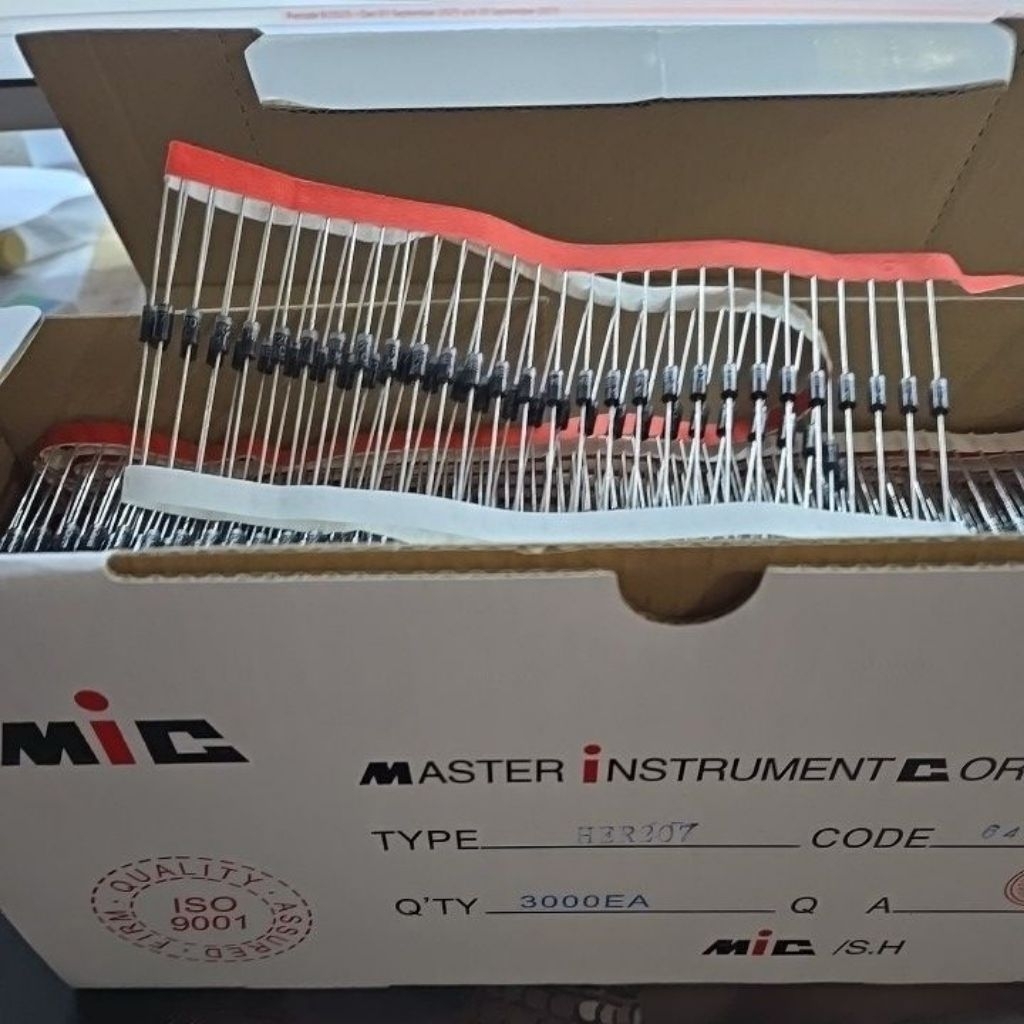 Dioda HER 207  HER207 ULTRA FAST