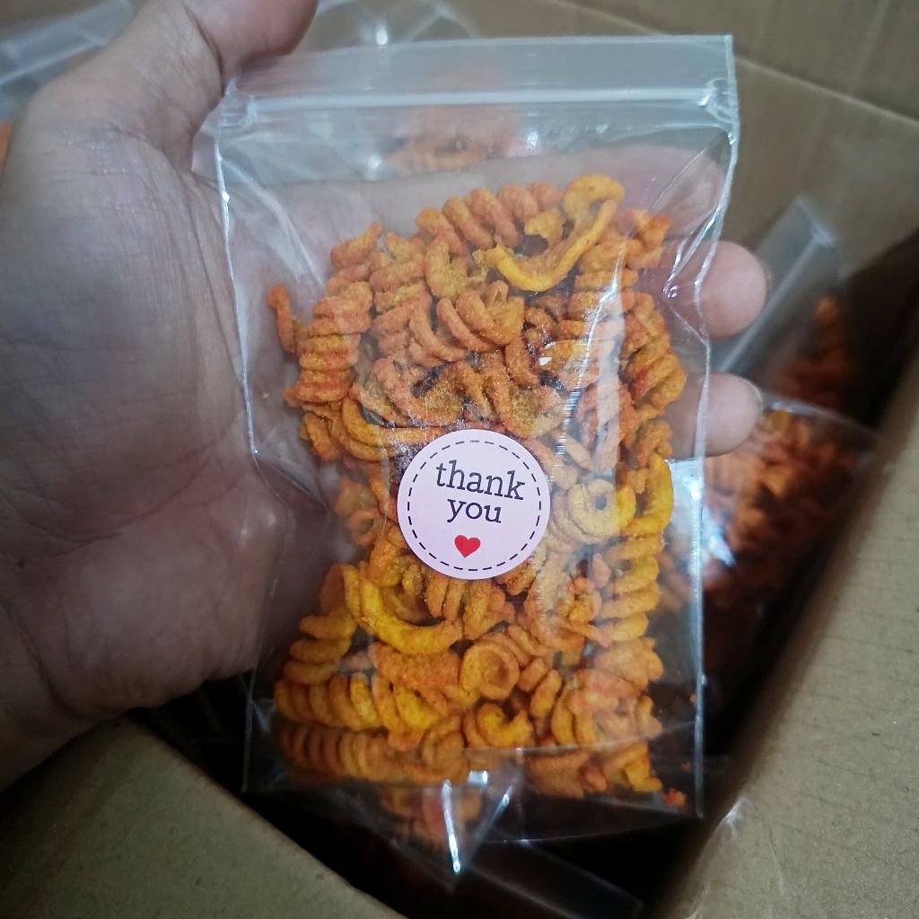 

Makaroni Spiral Daun Jeruk Gurih Enak