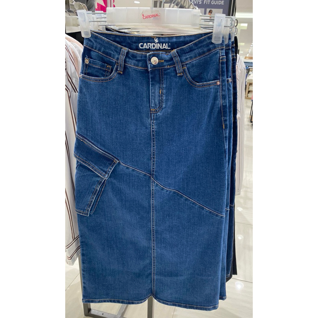 Rok wanita cardinal girl