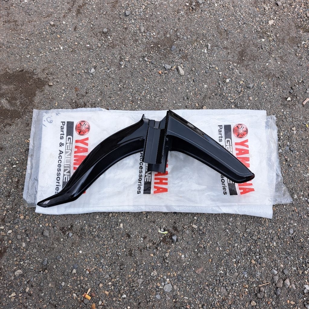 Slebor depan spakbor depan yamaha force one f1z FRONT FENDER FORCE 1 BLACK 3XA-F1511-00-33 Original 