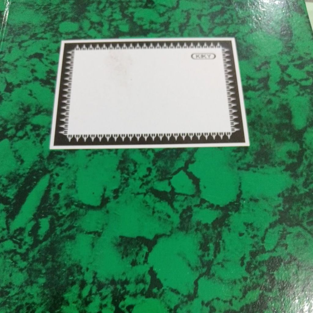 

buku tulis kuarto isi 100lbr kiky ( hard cover) 1 pcs