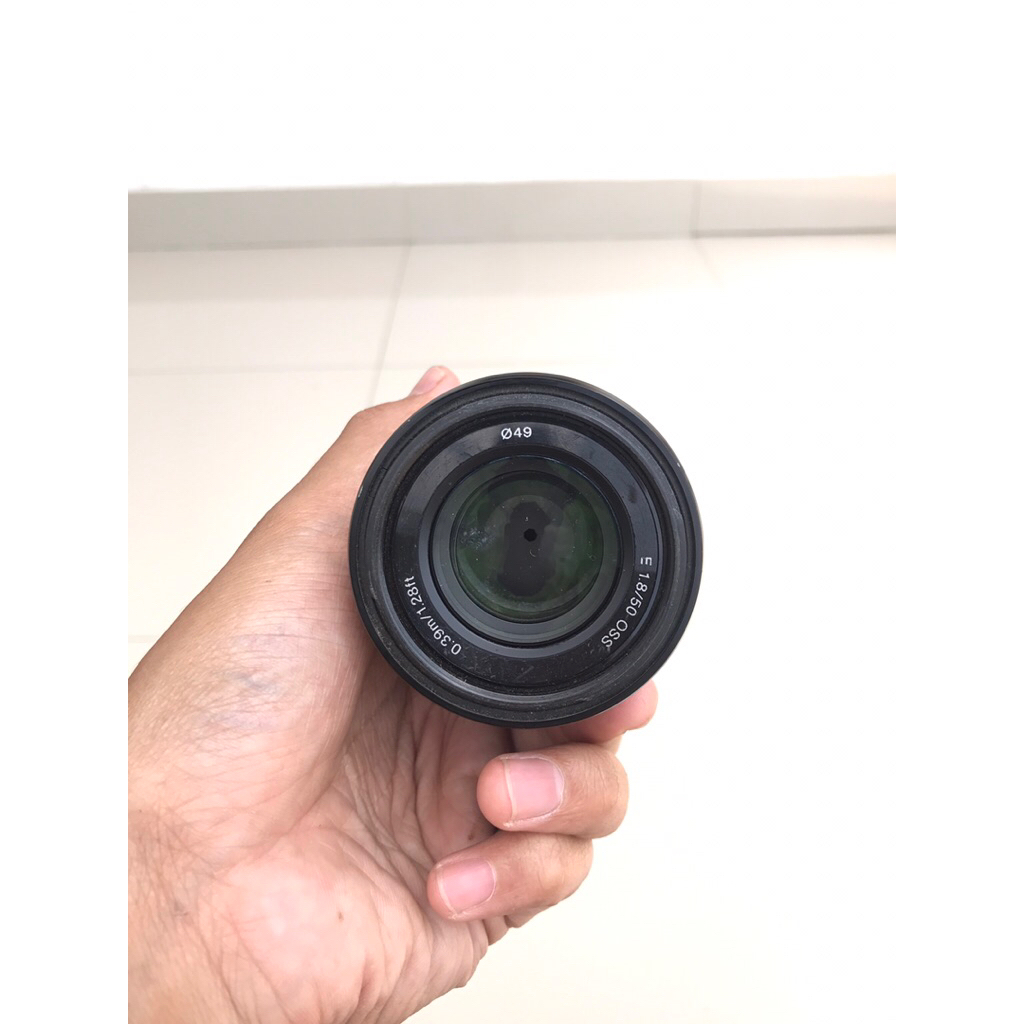 Lensa Sony E 50mm F1.8 OSS Second