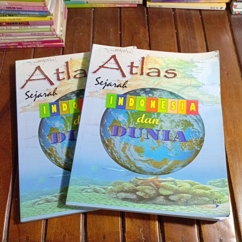 buku atlas sejarah Indonesia dan dunia,buku baik used seken bekas preloved original