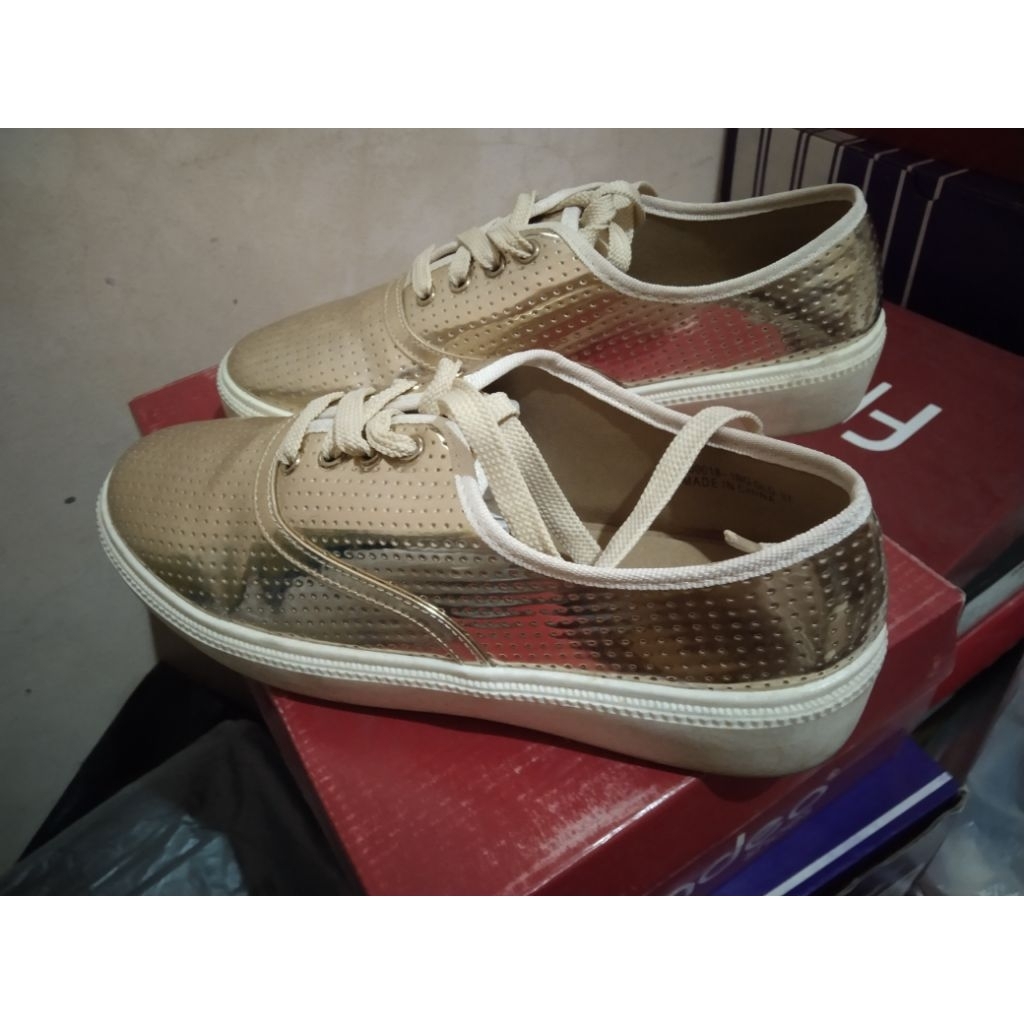 Sepatu Sneakers, Slip On, Wedges, Triset Matahari, Sandal Bata