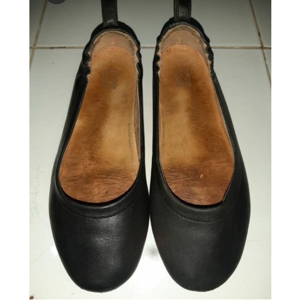 preloved Sepatu Kulit flat FITFLOP AUTHENTIC