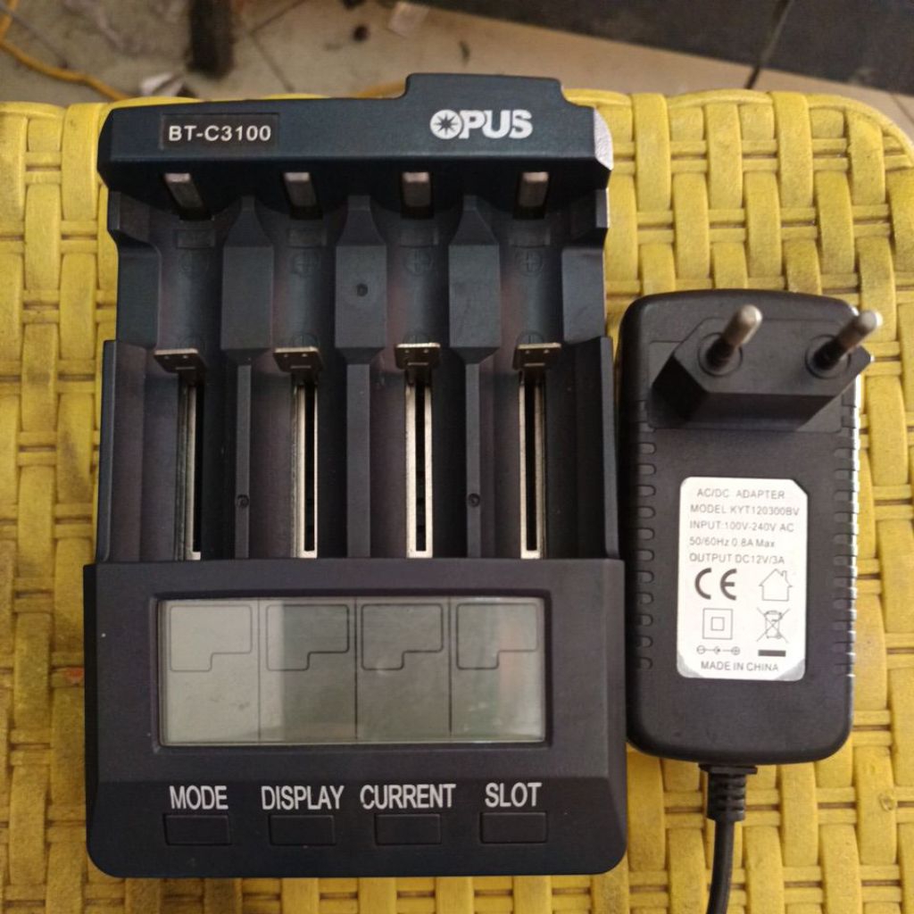 Charger OPUS BT-C3100 untuk lithium 18650, better dari liito kala