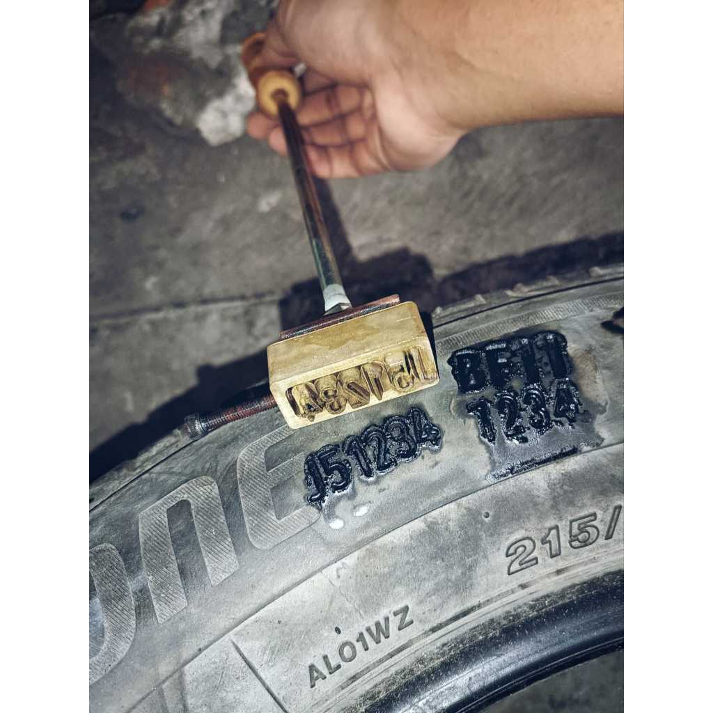 

Jual Hot Stamp Ban Elektrik Stempel Panas Angka Bongkar Pasang Hot Stamp Kode Produksi Ban