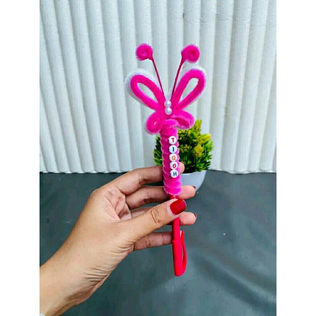 

pulpen/pensil karakter kupu kupu pink nama