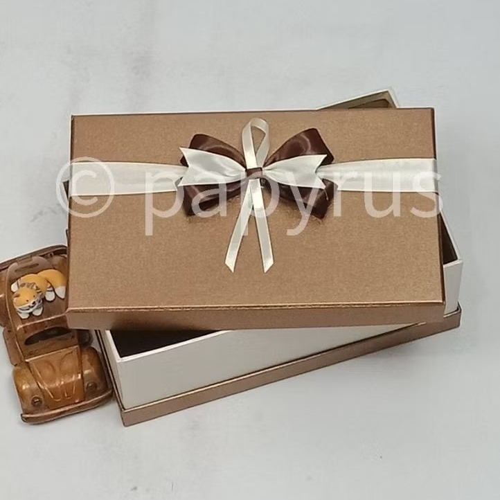 

PAPYRUS Sandwich 15x25 Tinggi 8cm Kotak Kado Gift Box Hardbox Hampers V1