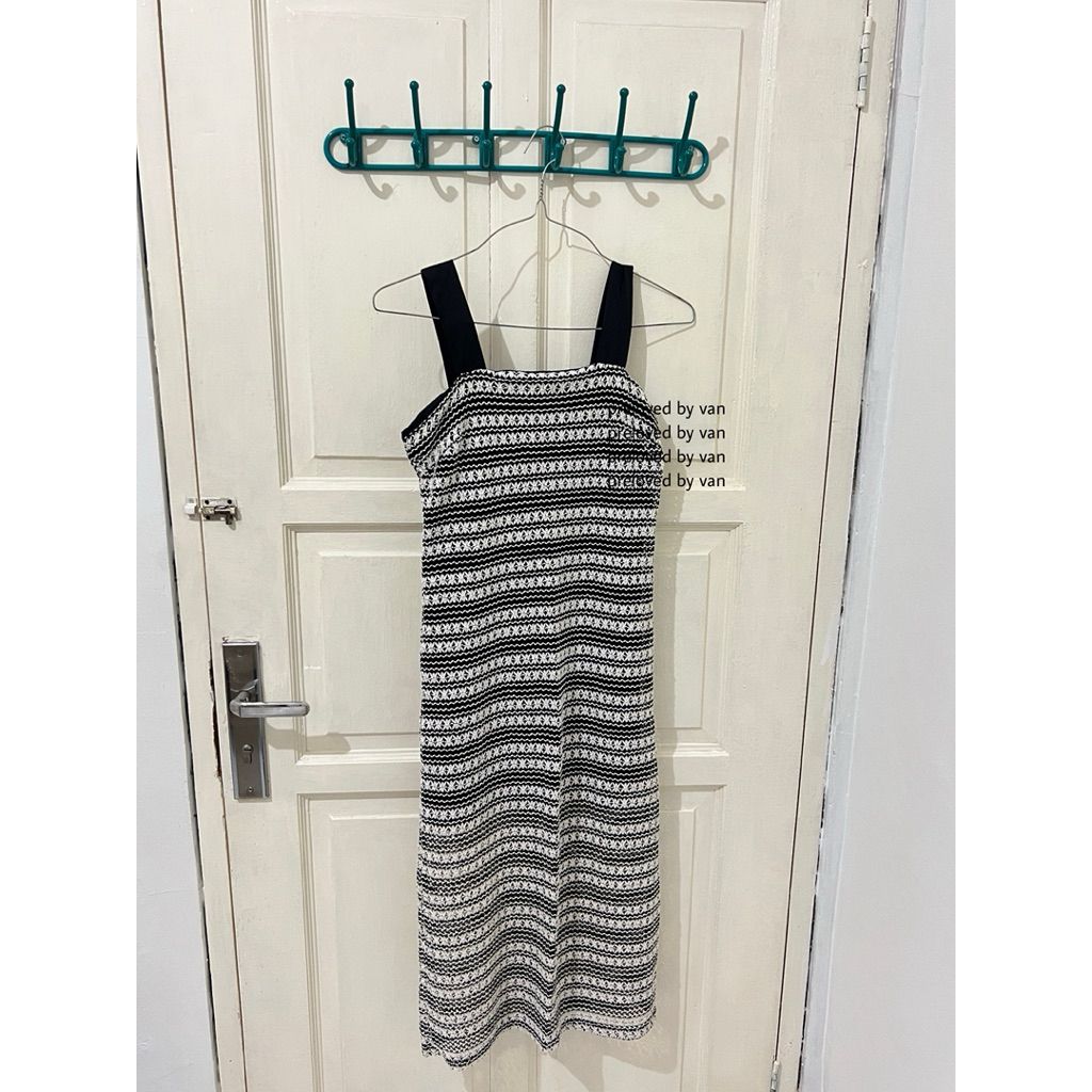 [PRELOVED] DRESS PESTA HITAM PUTIH