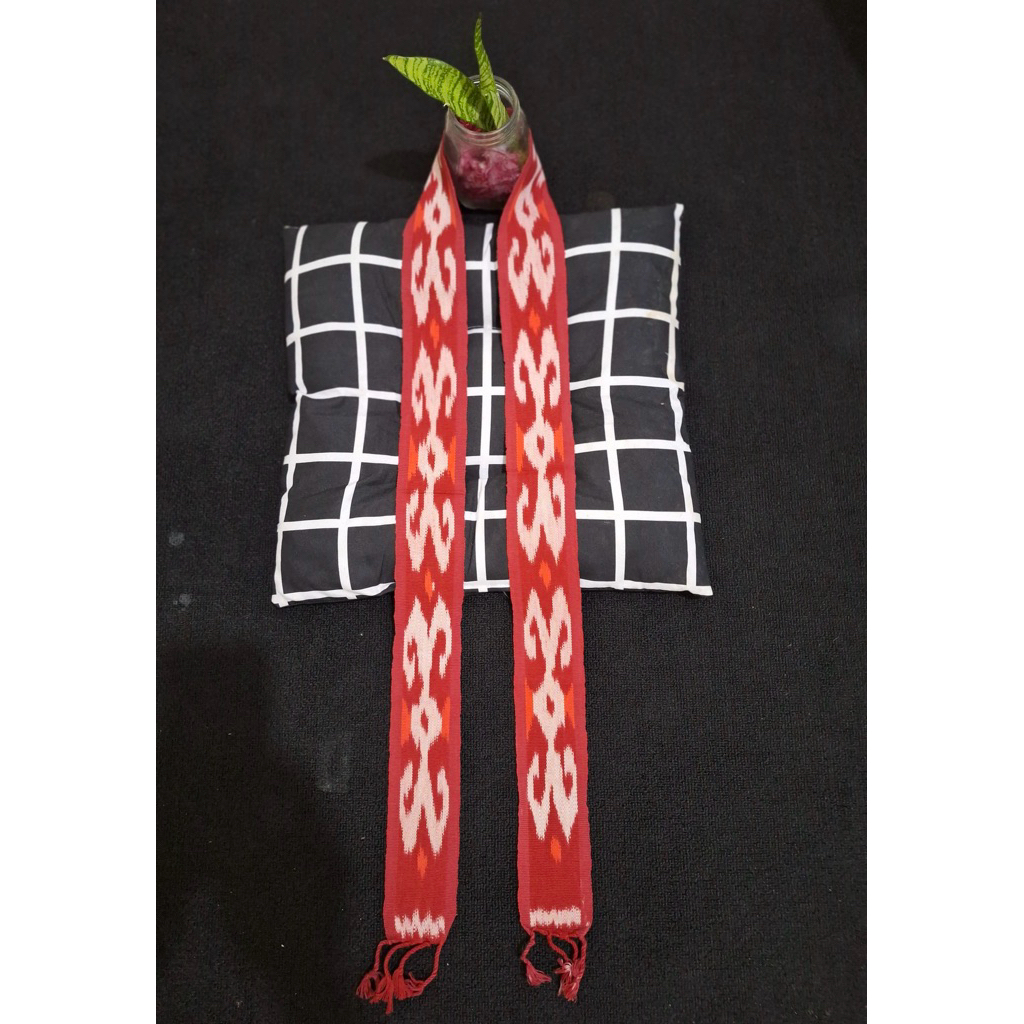 SYAL MOTIF DAYAK MERAH