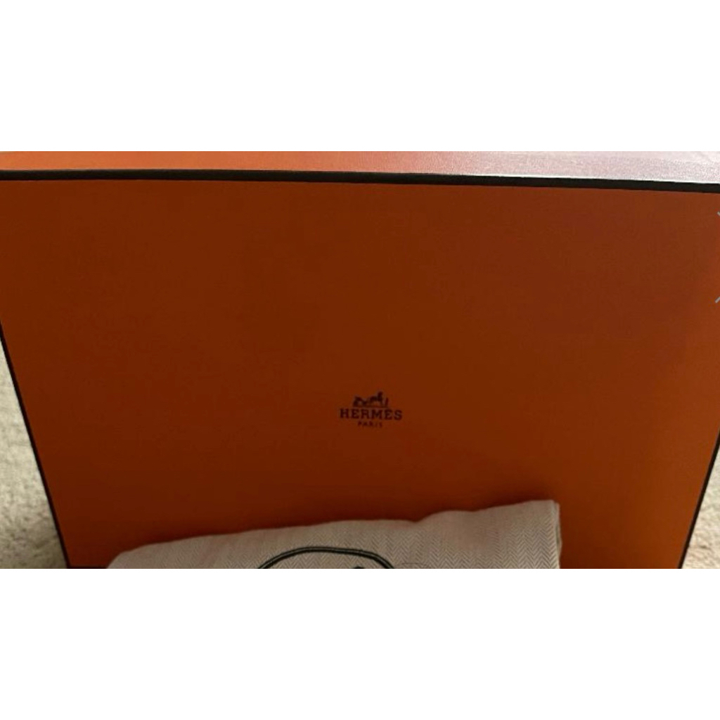 

orange box sandal perempuan