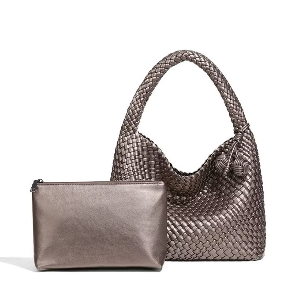 tas hobo anyam bronze