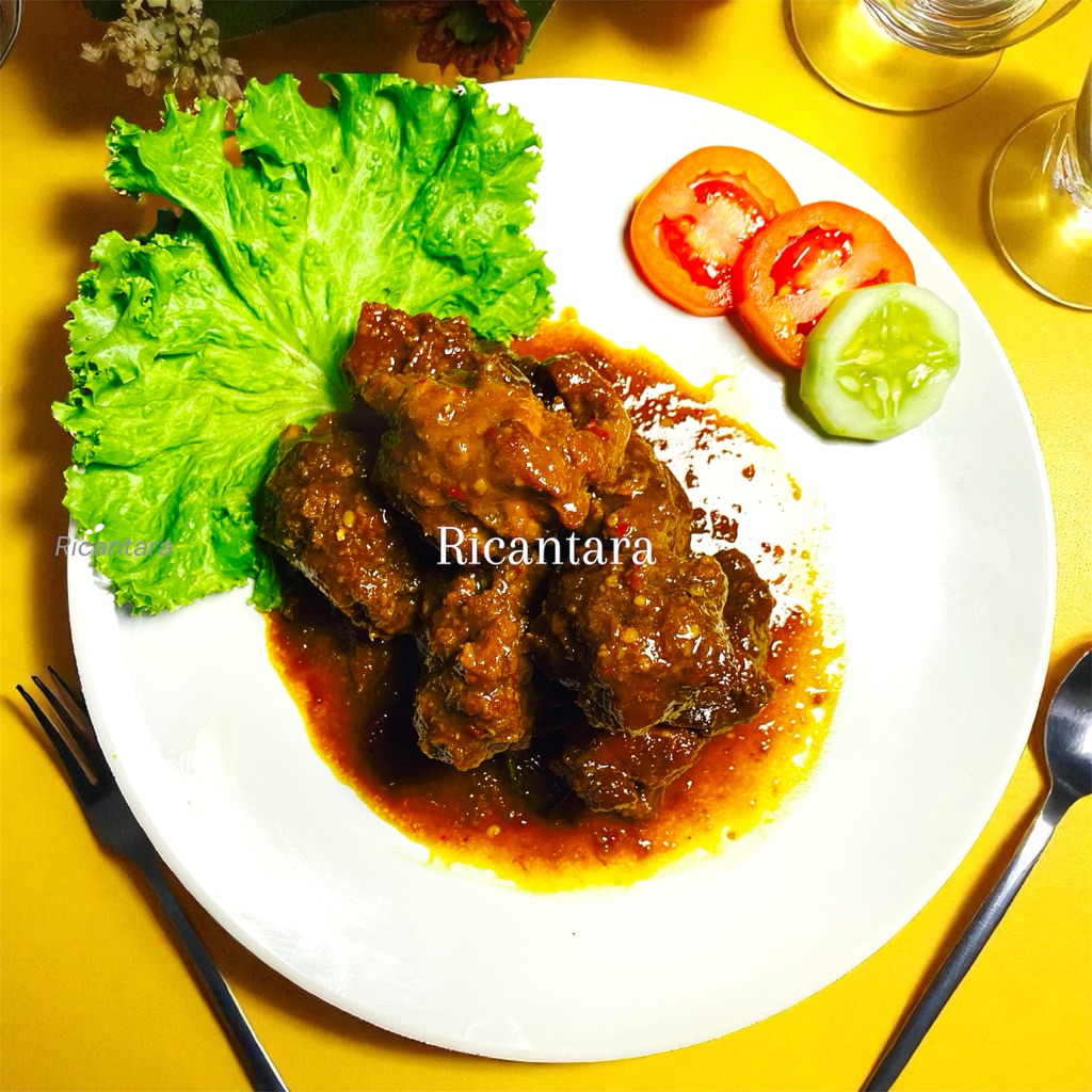 

Rica - rica ayam khas Ricantara kemasan frozen