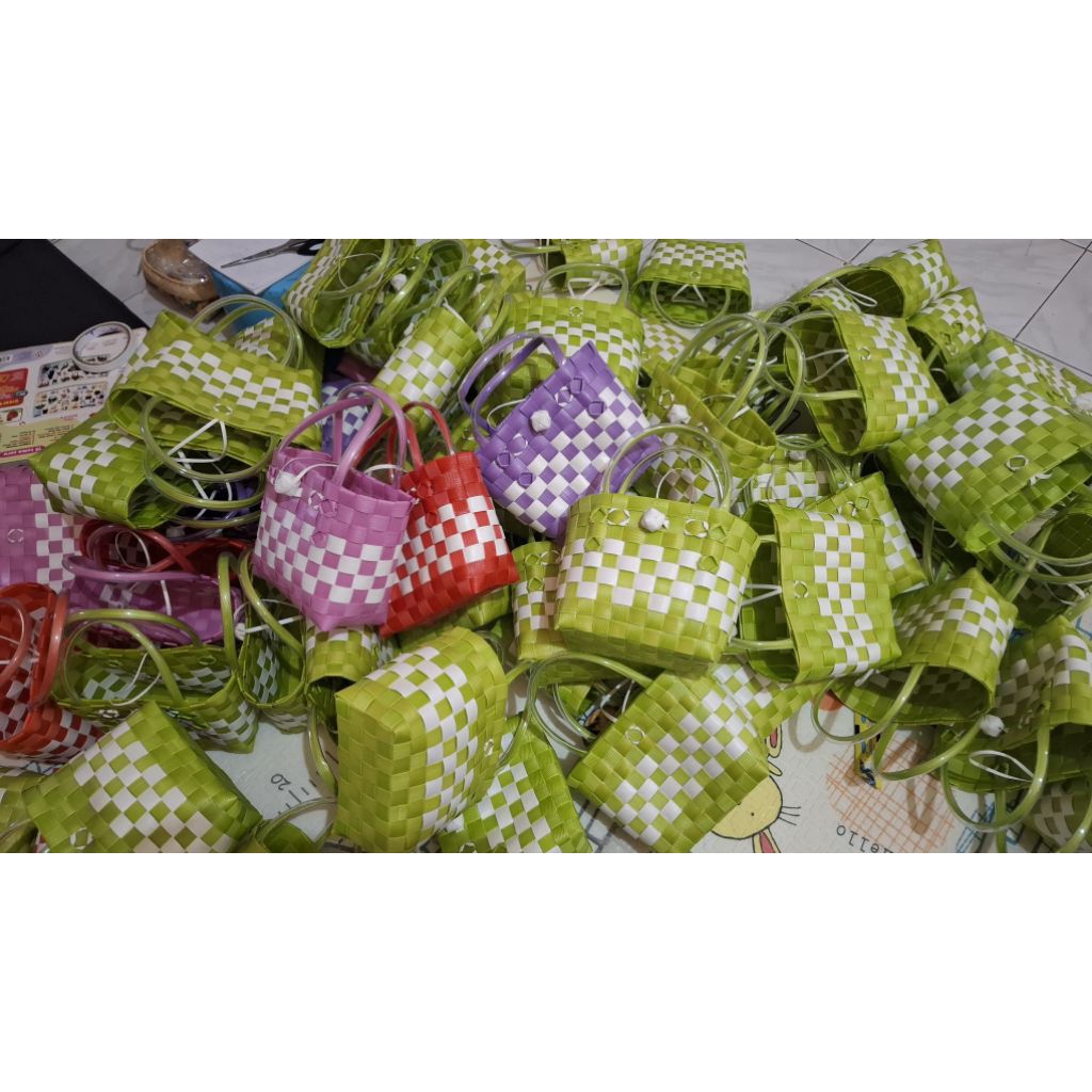 

TAS MINI EMBOS XS / TAS SOUVENIR / TAS SALIN SOK