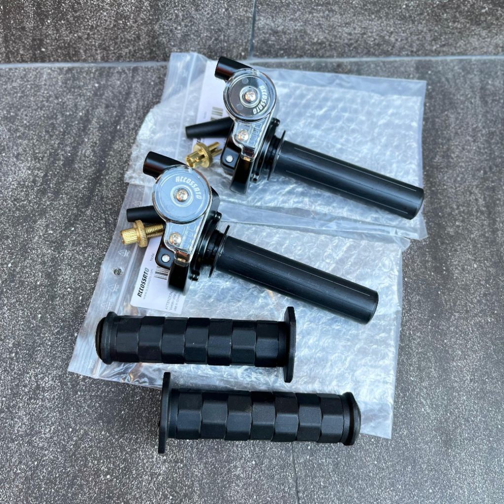 GAS SPONTAN ACCOSATO ORIGINAL ITALY SET HANDGRIP DAYTONA GAS KONTAN ACCOSATO ITALY SET HANDGRIP DAYT