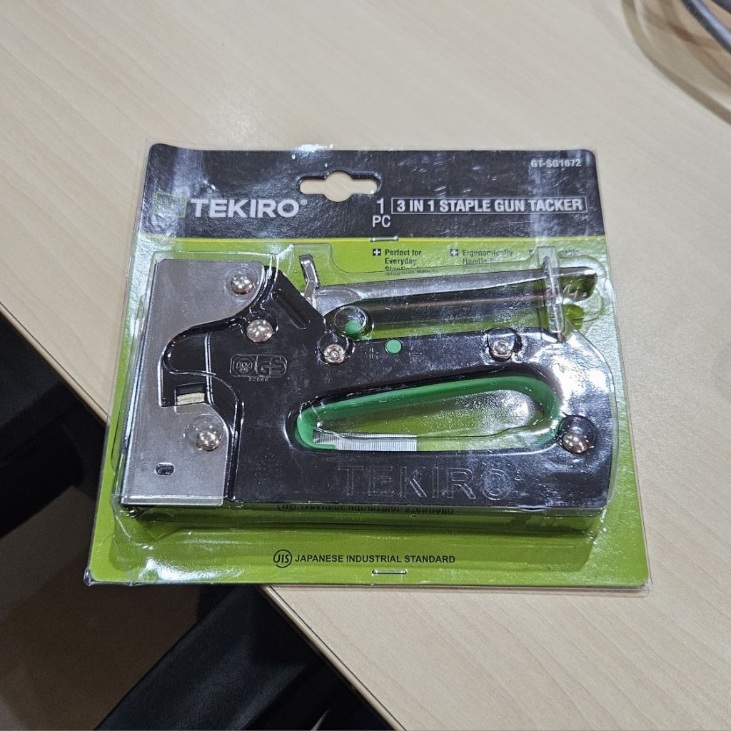 

Tekiro Staple Gun Tacker 3 In 1 GT-SG1672