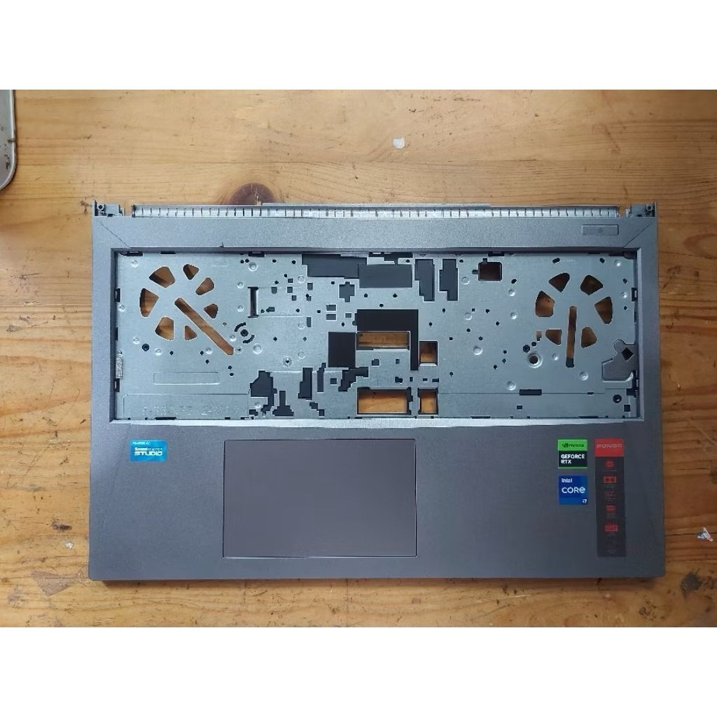 Palmrest Casing Tengah Laptop Axioo Pongo 760 V2 Tanpa Keyboard Free Touchpad, touhpad non garansi