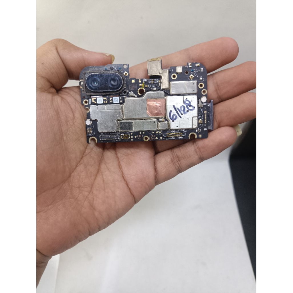 XIAOMI MI 8 LITE, 6/128GB NORMAL JAYA, BACA DESKRIPSI