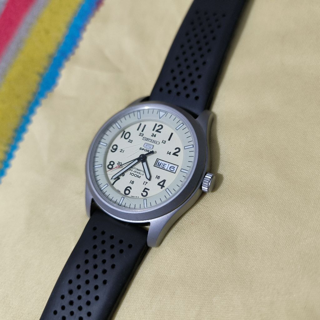Jam Seiko 5 sports / foto asli