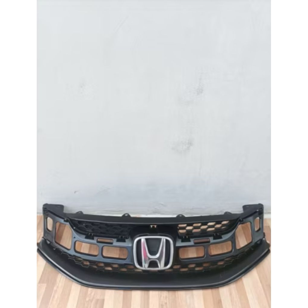 Grill Honda Mobilio E Tahun 2014 - 2017 Original