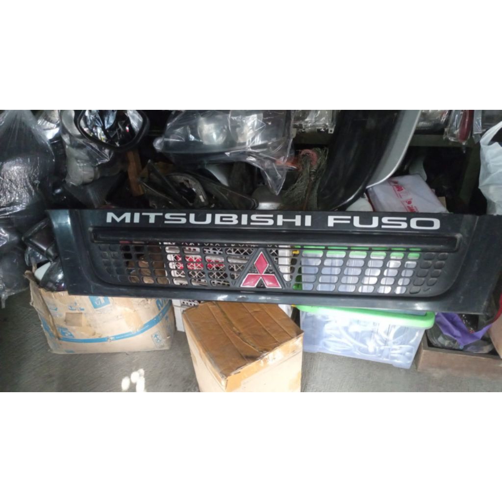 Gril Depan Mitsubishi Canter Fuso 135 Original Second