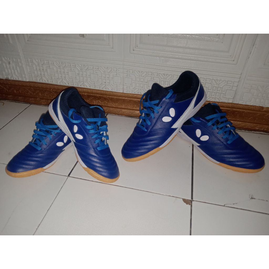 SEPATU OLAHRAGA TENIS MEJA PRIA WANITA