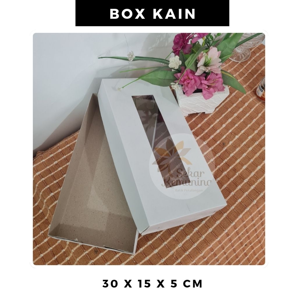 Box 30 x 15 x 5 cm