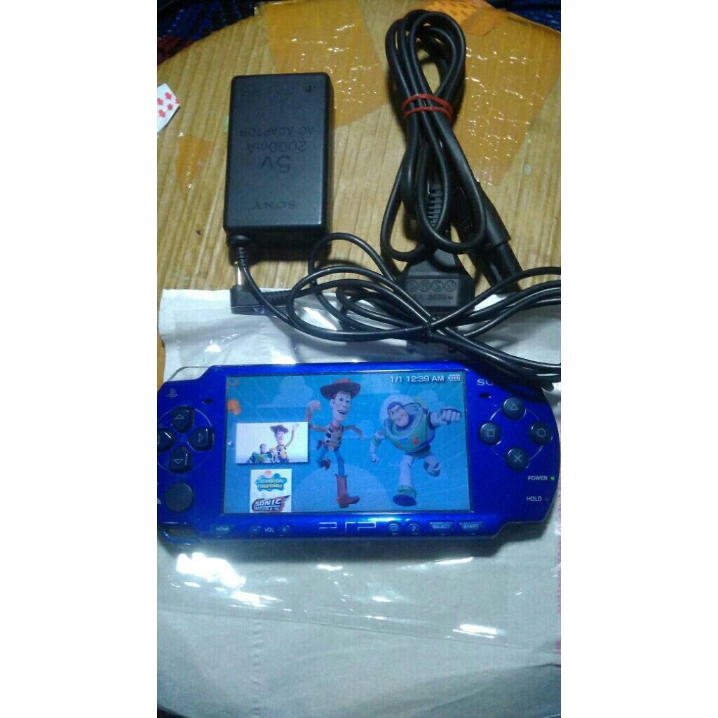 jual PSP Sony slim seri 2000 kondisi normal warna biru