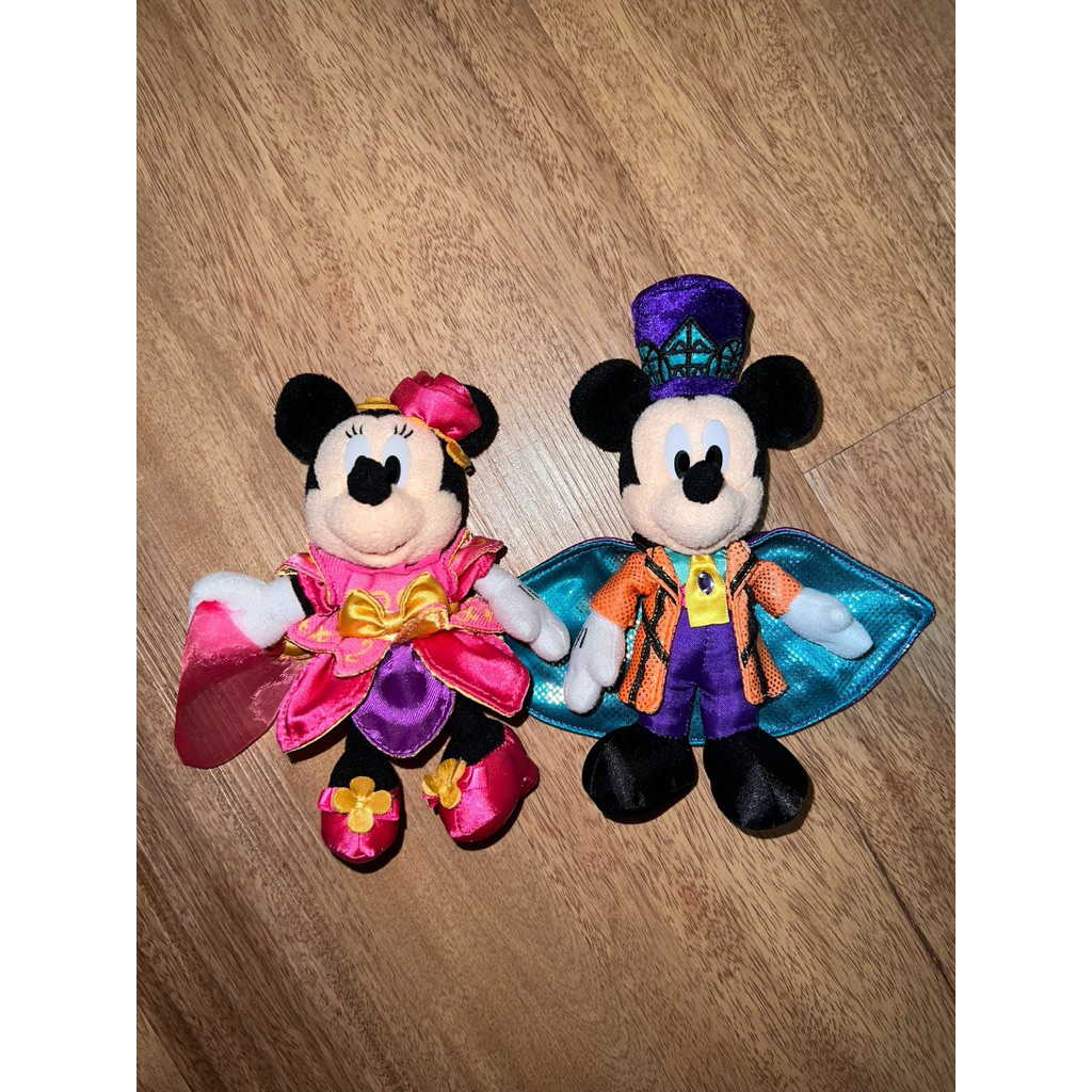 SOLD mickey minnie TDR tokyo disney resort keychain plush ganci