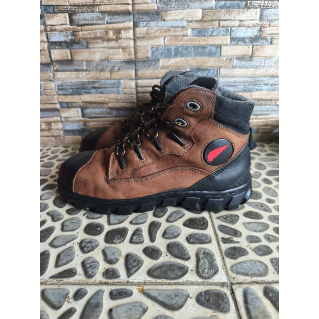 Sepatu safety redwing 3228 Second size 42
