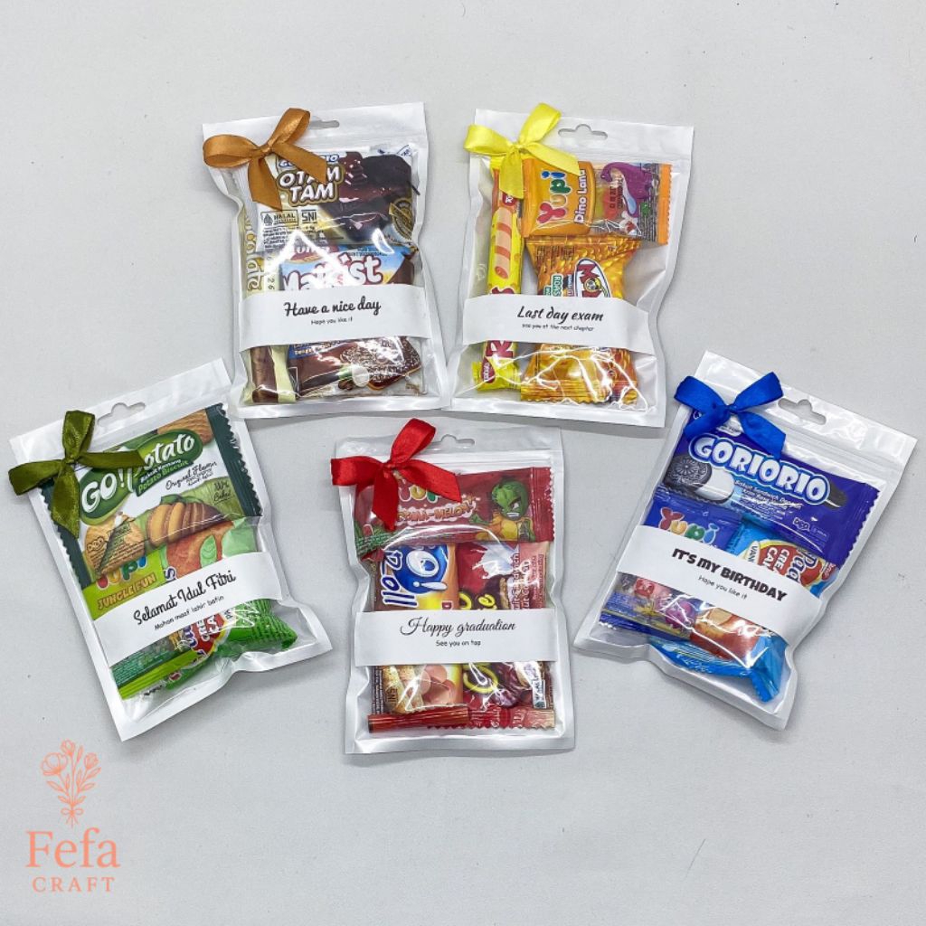 Mini Gift Snack Free Stiker | Hampers Lucu | Mini Hampers Ulang tahun /Wisuda / lebaran