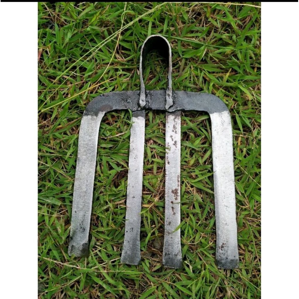 cangkul garpu baja ukuran besar