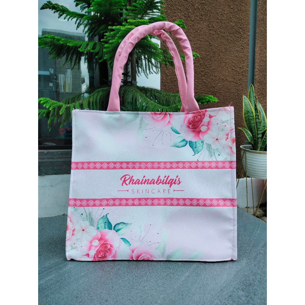 

PREMIUM MODEL HD BAG Tas Ultah Murah Di Bawah 35 Ribuan Tema Labubu Dan Bisa Custom Tema Aqiqah/New Home/New Born/Ultah/Khitan/Hajatan/Mengenang 1000Hari/Haji/Umroh