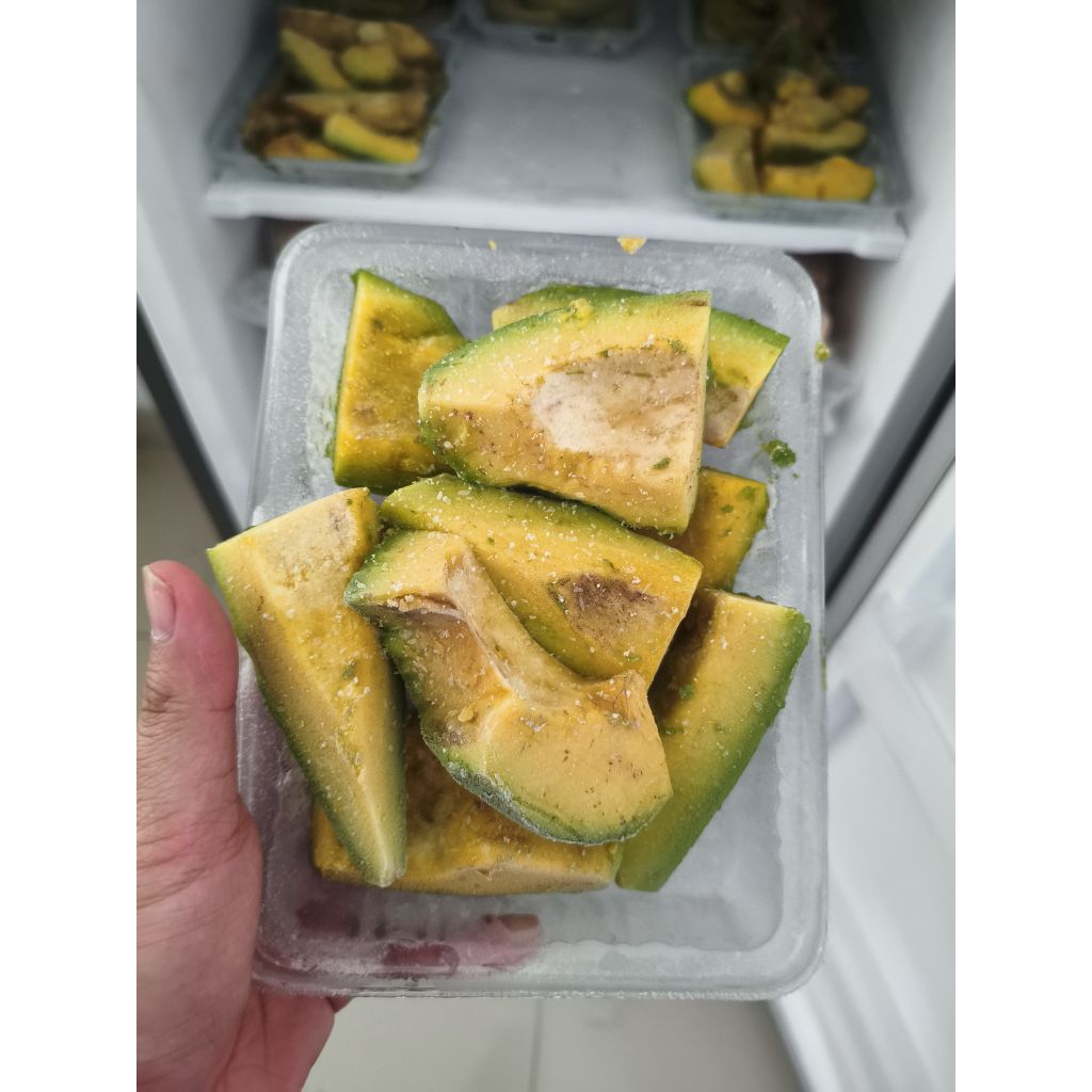 

Alpukat Mentega Frozen 500gr Daging