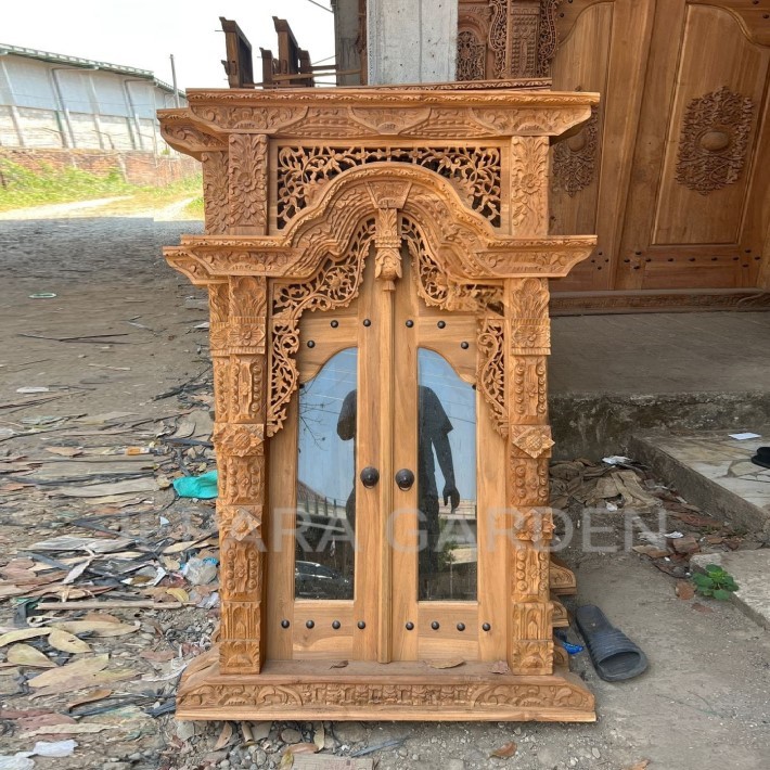 jendela gebyok kaca kayu jati ukir jepara klasik