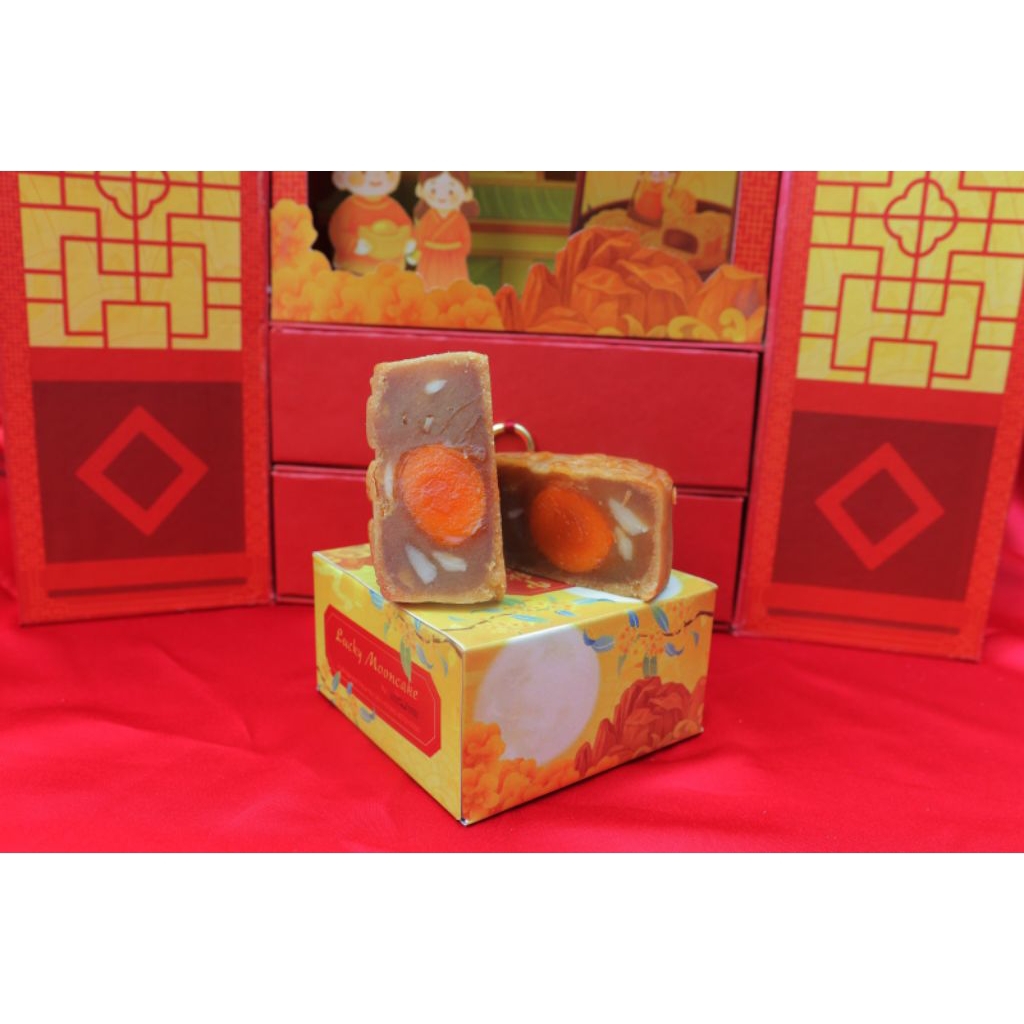 lucky mooncake/ kue bulan / Tiong Tjiu Pia