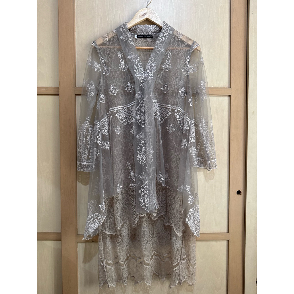 preloved kebaya sarah dewanto