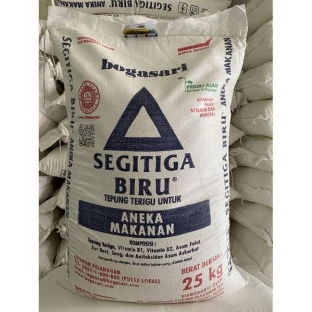tepung terigu Bogasari 25 kilo segitiga biru