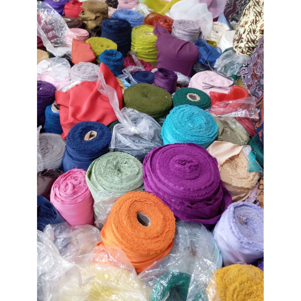 Kain satin Velvet (rosela) lebar 1,5m