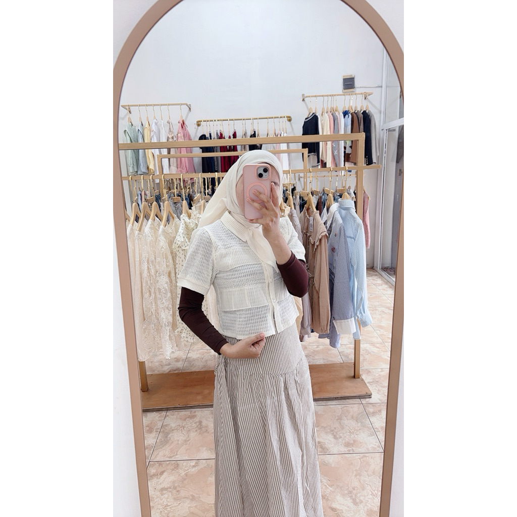 Outer Rajut Crop Putih