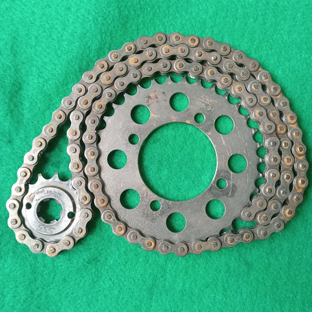 Gearset SSS tipe 415 Jupiter z RX king FIz r vega RX S  bekas copotan depan 14 belakang 34 rantai ss