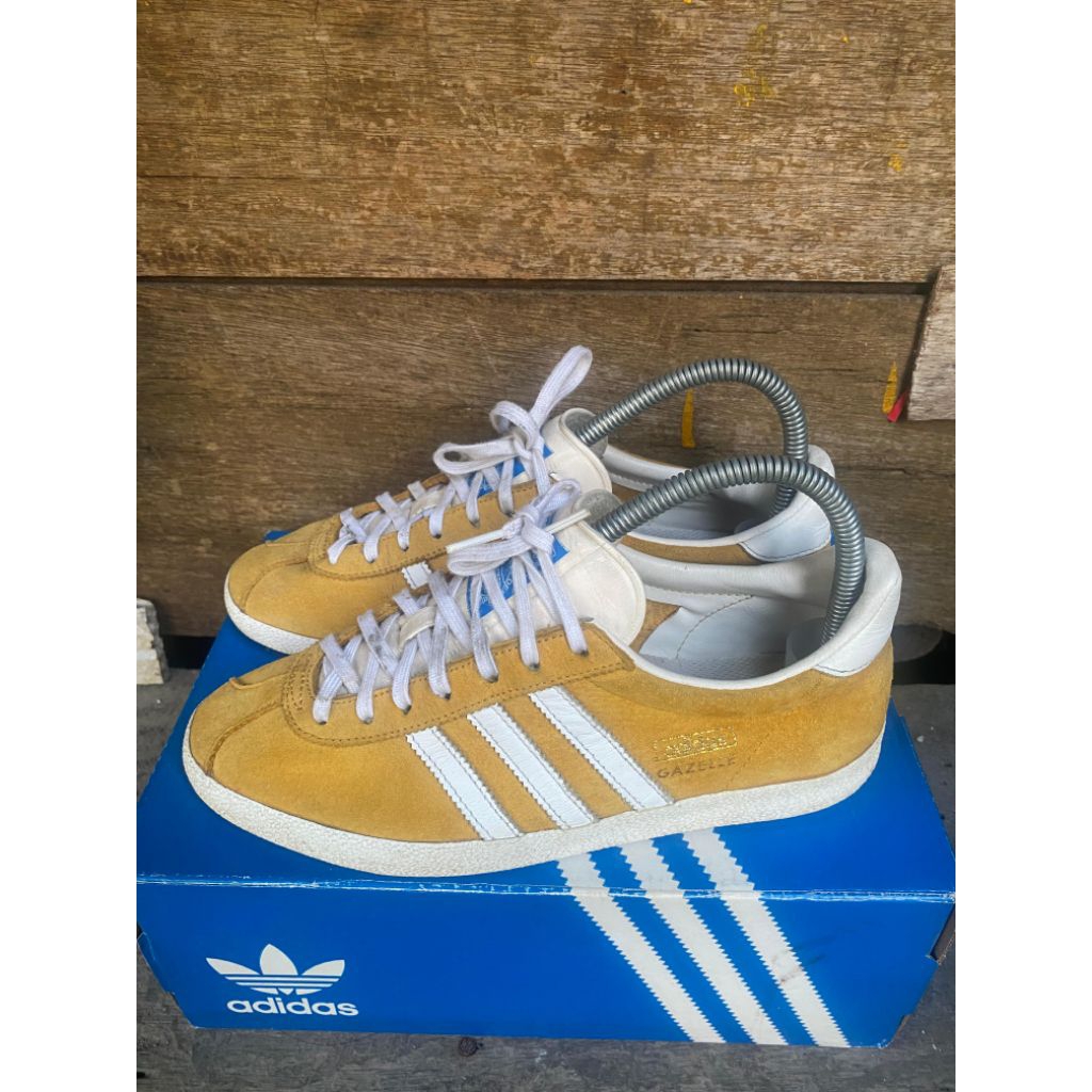 Adidas Gazelle og yellow size 38 insole 23.5cm