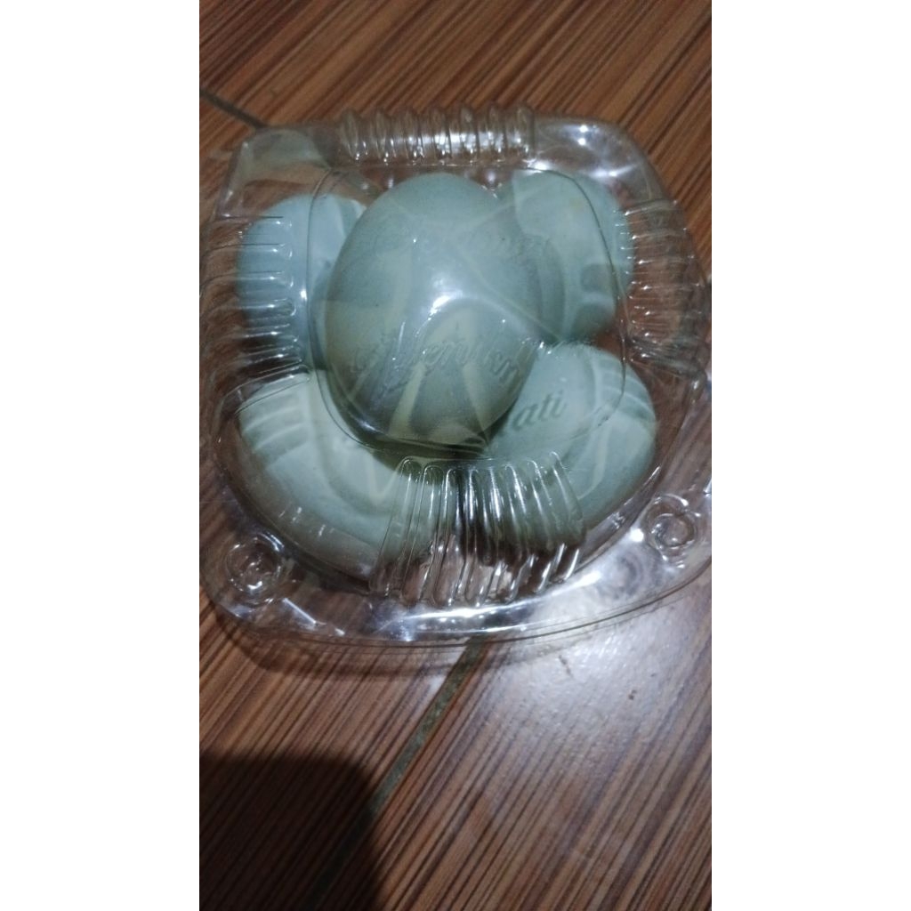 

Telor asin bebek asli.stok selalu baru,di jual per 5butir.sudah dimasak tinggal konsumsi.