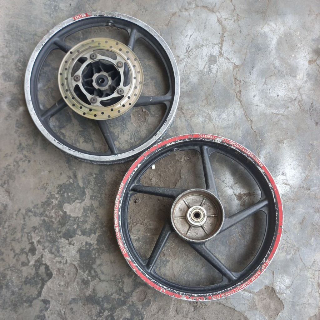 Velg Pelek Bajaj Pulsar Original motor